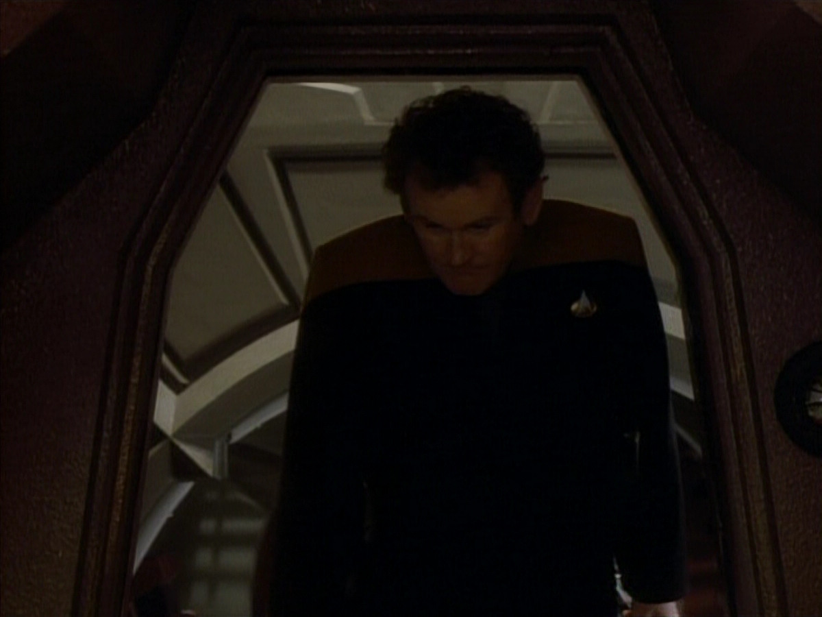 extant_StarTrekDS9_1x06-CaptivePursuitl_00497.jpg