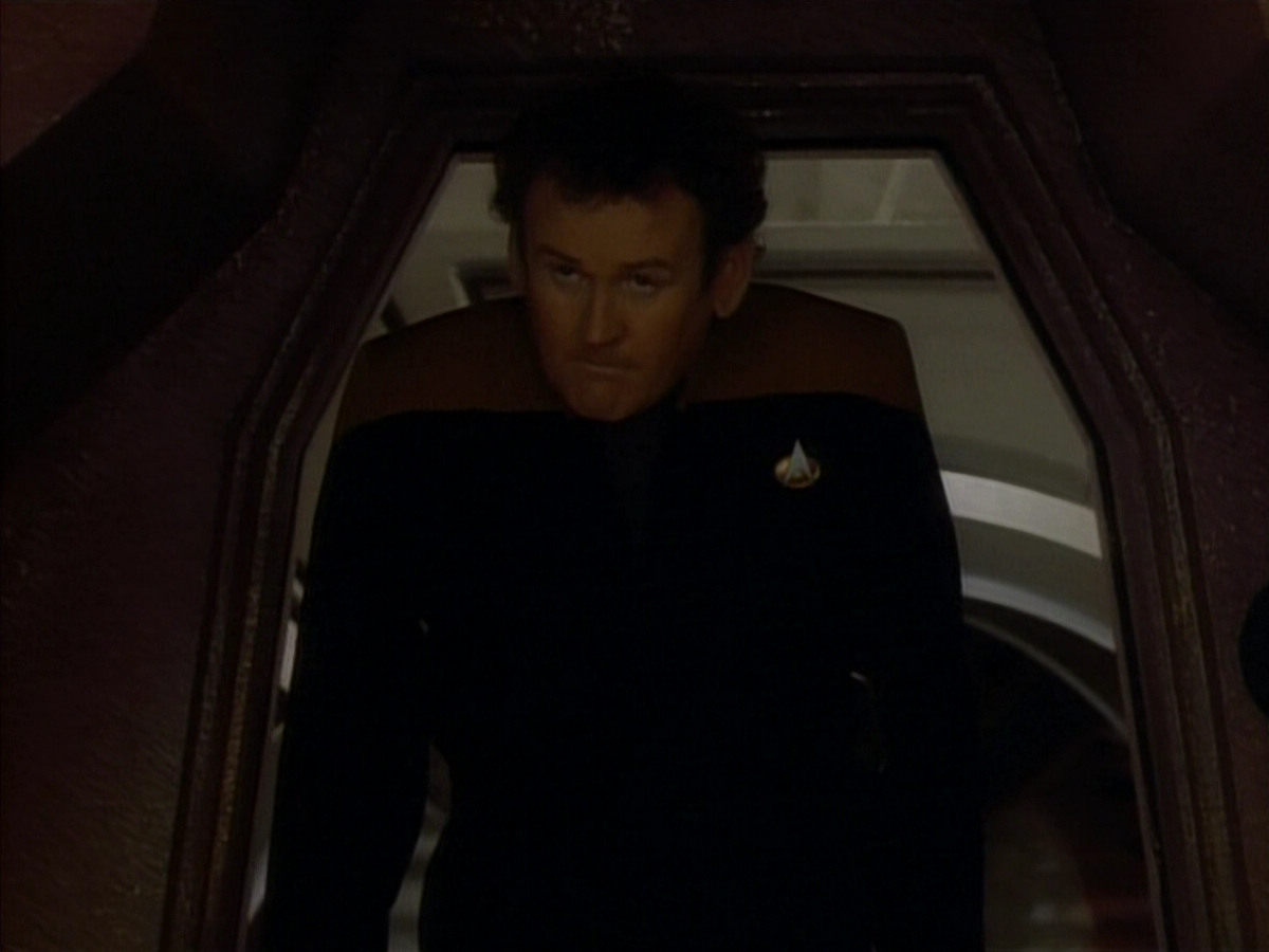 extant_StarTrekDS9_1x06-CaptivePursuitl_00498.jpg