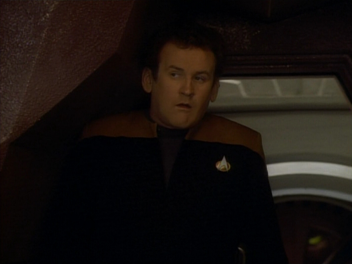 extant_StarTrekDS9_1x06-CaptivePursuitl_00503.jpg