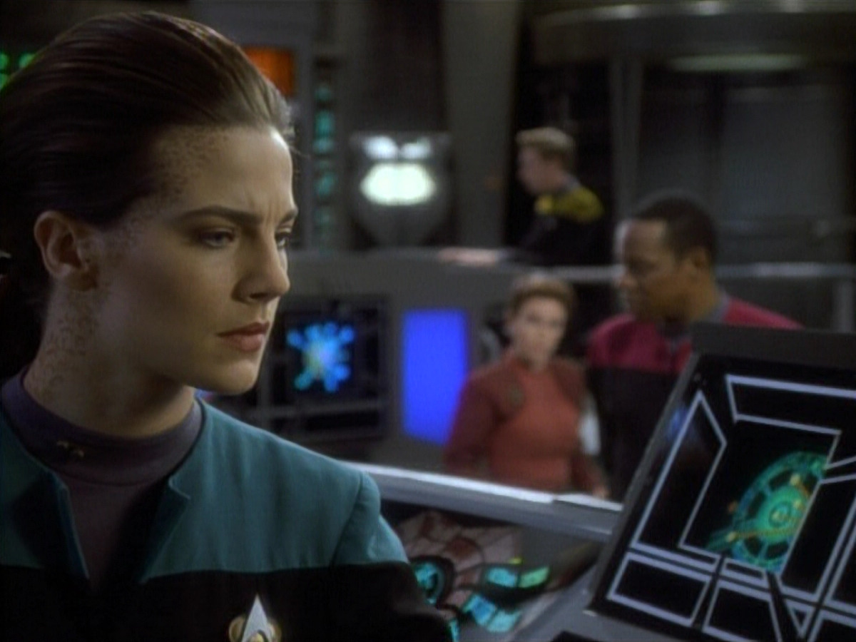 extant_StarTrekDS9_1x06-CaptivePursuitl_00524.jpg