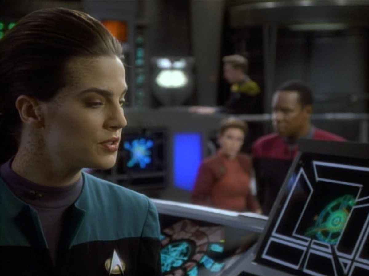 extant_StarTrekDS9_1x06-CaptivePursuitl_00525.jpg