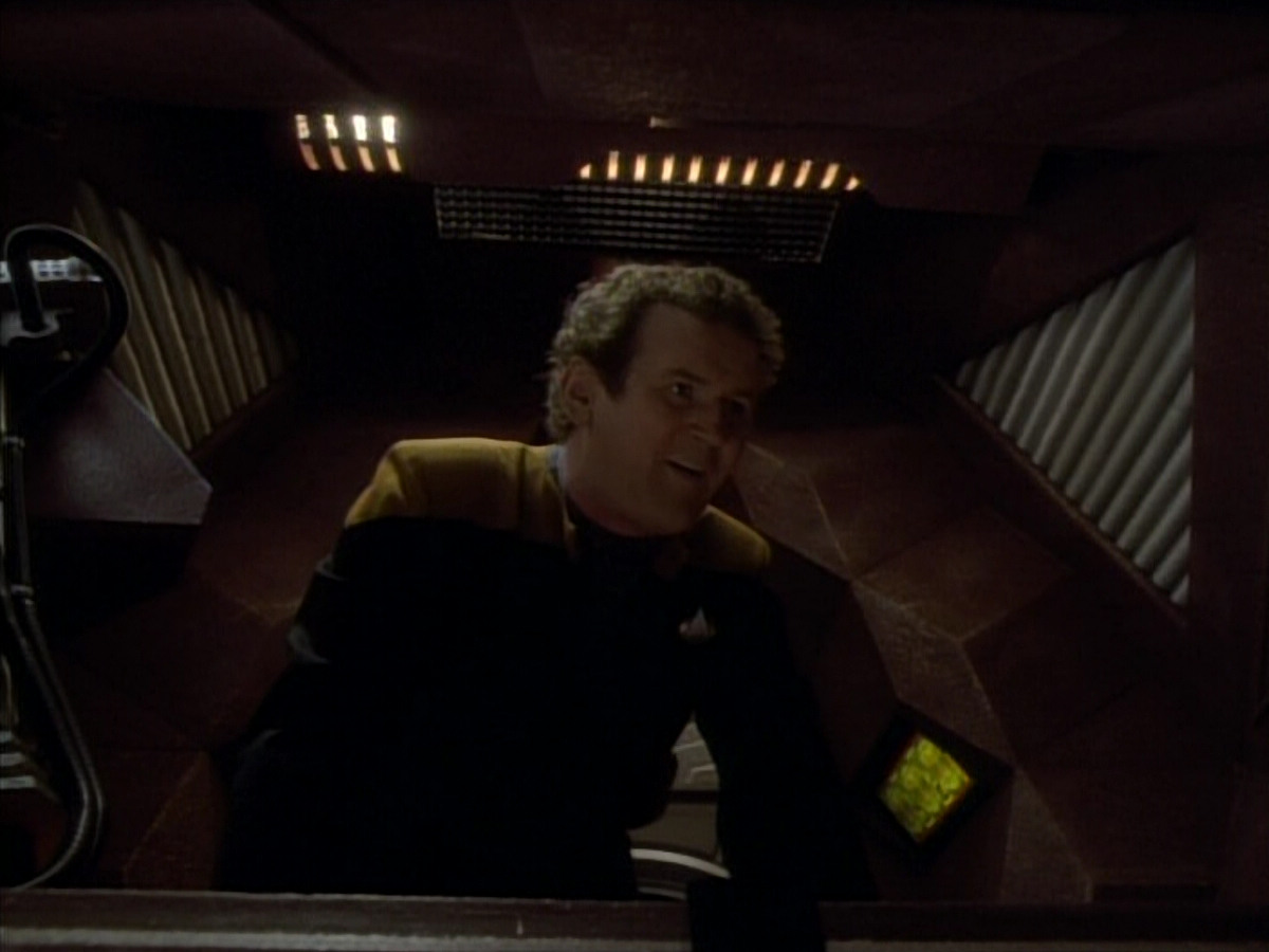extant_StarTrekDS9_1x06-CaptivePursuitl_00579.jpg
