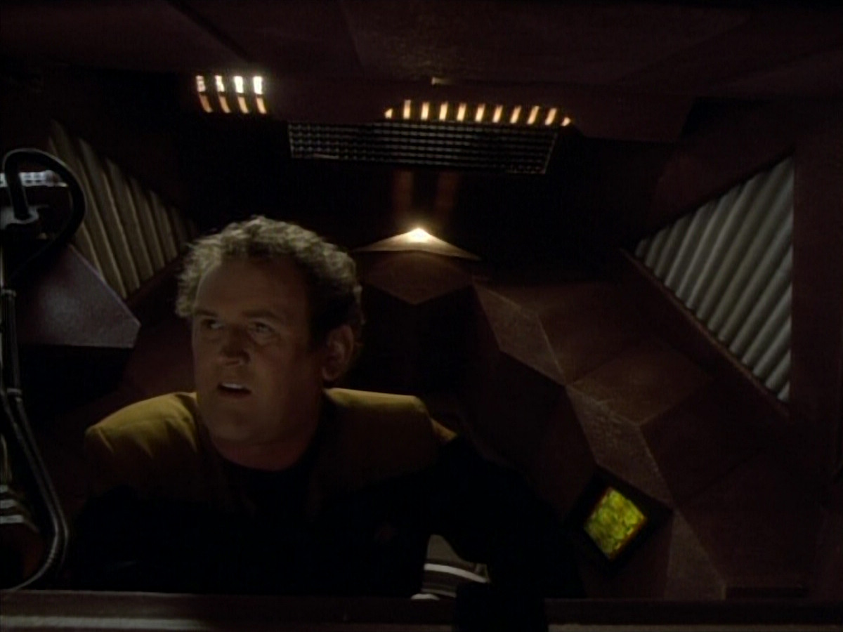 extant_StarTrekDS9_1x06-CaptivePursuitl_00582.jpg