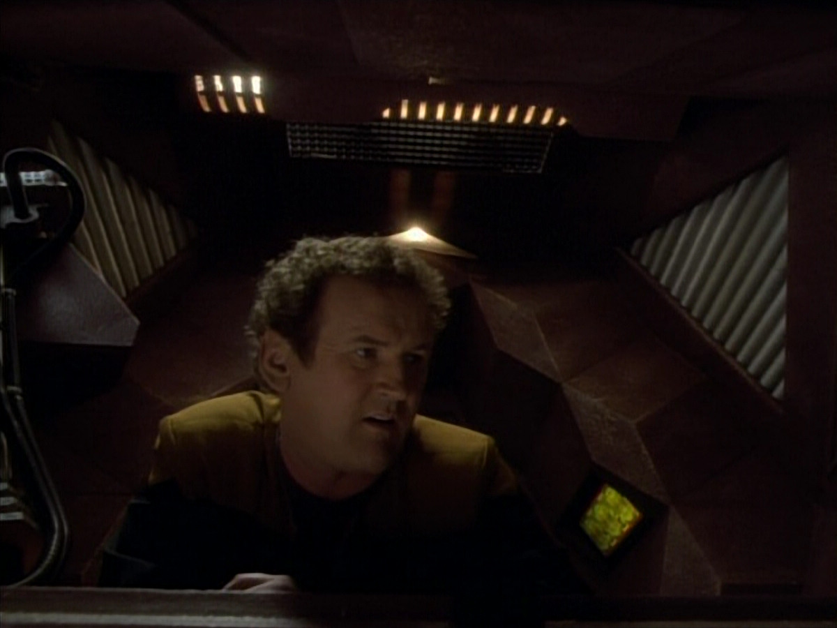 extant_StarTrekDS9_1x06-CaptivePursuitl_00584.jpg