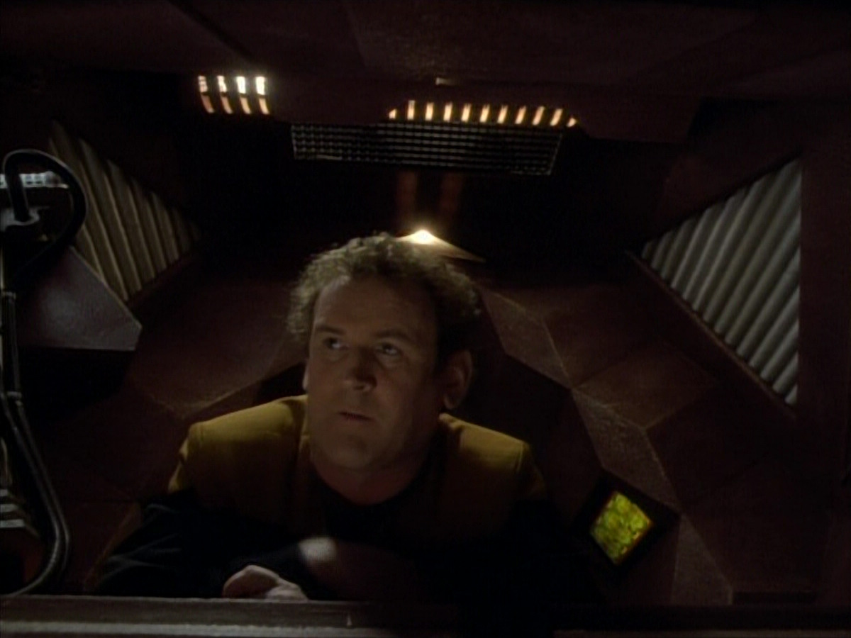 extant_StarTrekDS9_1x06-CaptivePursuitl_00585.jpg