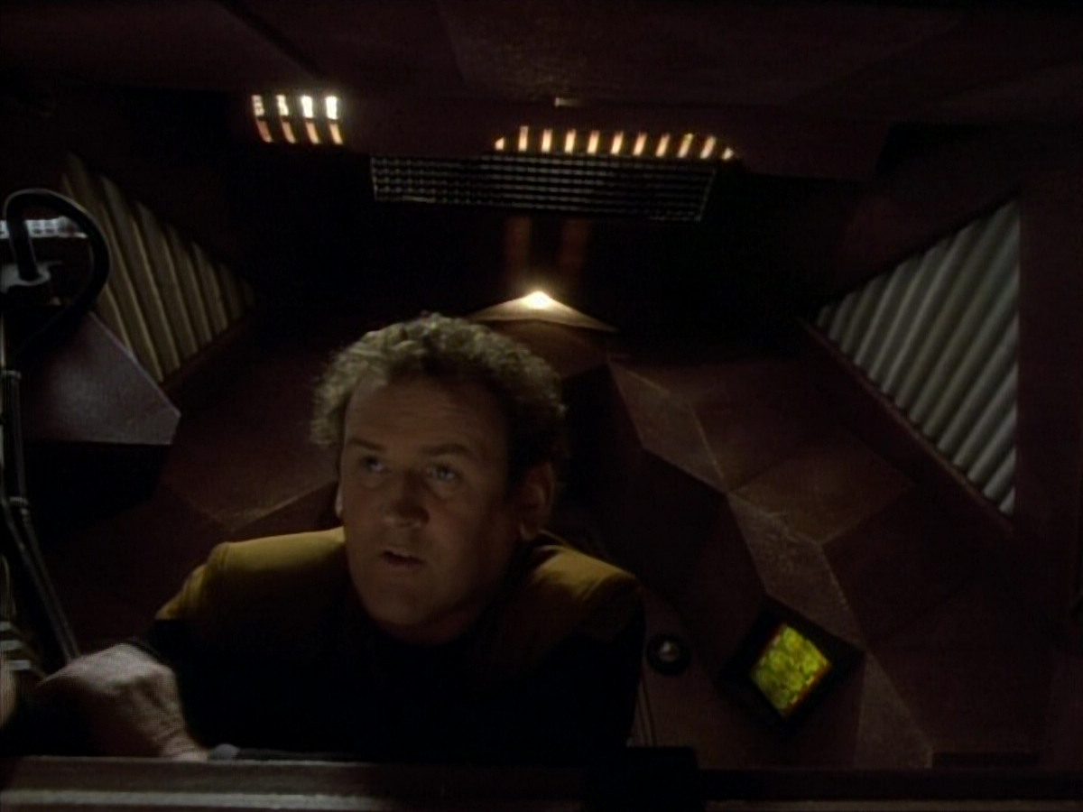 extant_StarTrekDS9_1x06-CaptivePursuitl_00599.jpg