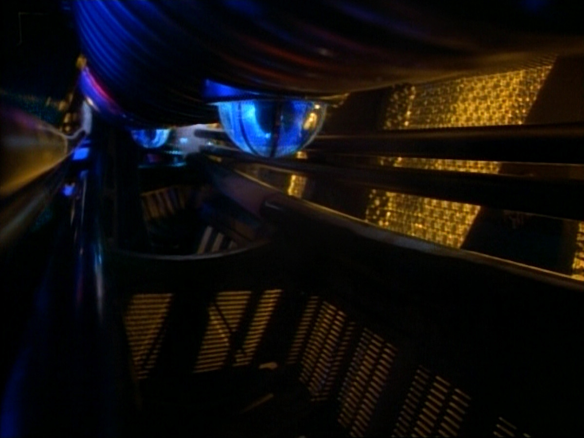 extant_StarTrekDS9_1x06-CaptivePursuitl_00611.jpg