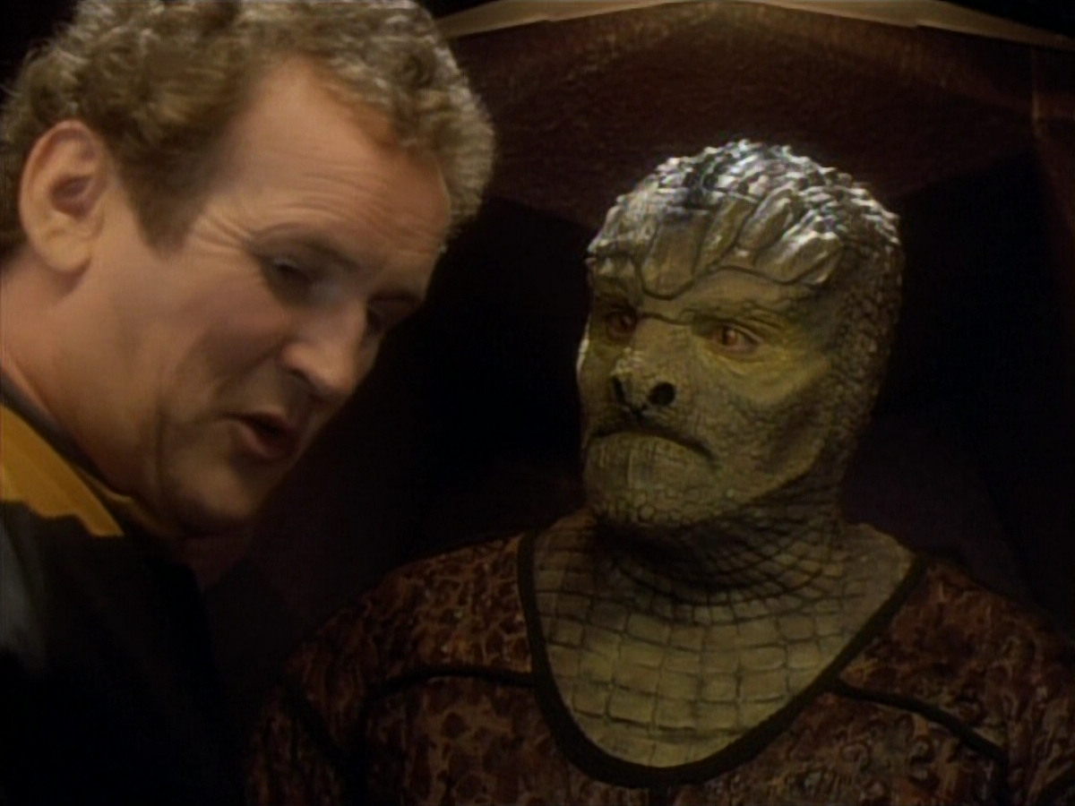 extant_StarTrekDS9_1x06-CaptivePursuitl_00669.jpg