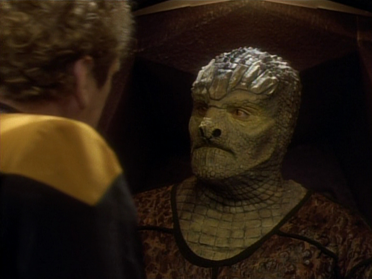 extant_StarTrekDS9_1x06-CaptivePursuitl_00673.jpg