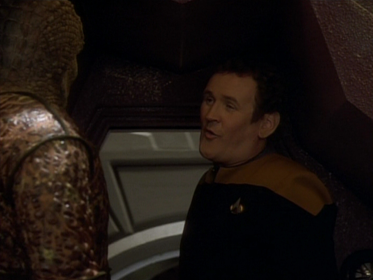 extant_StarTrekDS9_1x06-CaptivePursuitl_00681.jpg