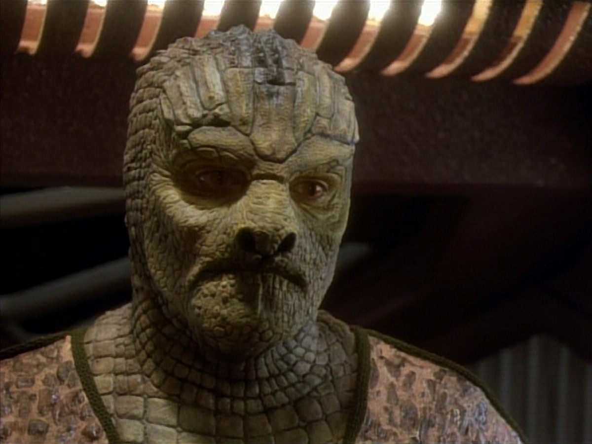 extant_StarTrekDS9_1x06-CaptivePursuitl_00706.jpg