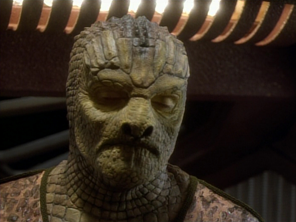 extant_StarTrekDS9_1x06-CaptivePursuitl_00755.jpg