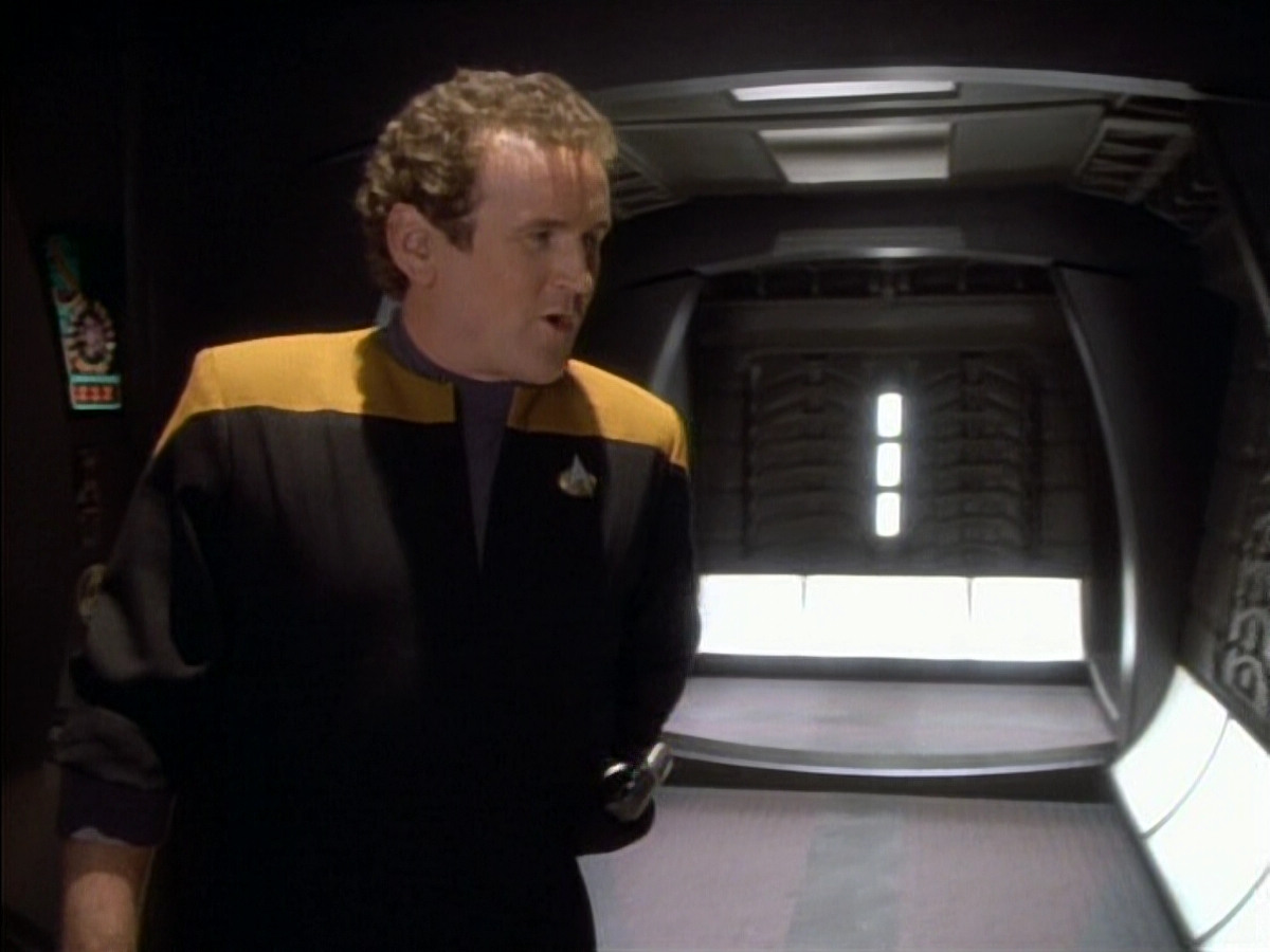 extant_StarTrekDS9_1x06-CaptivePursuitl_00796.jpg