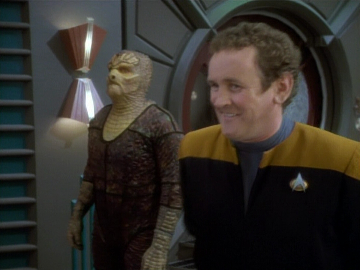 extant_StarTrekDS9_1x06-CaptivePursuitl_00852.jpg