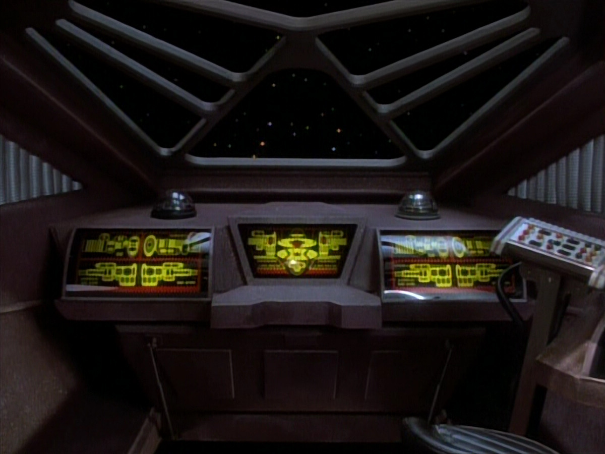 extant_StarTrekDS9_1x06-CaptivePursuitl_01259.jpg