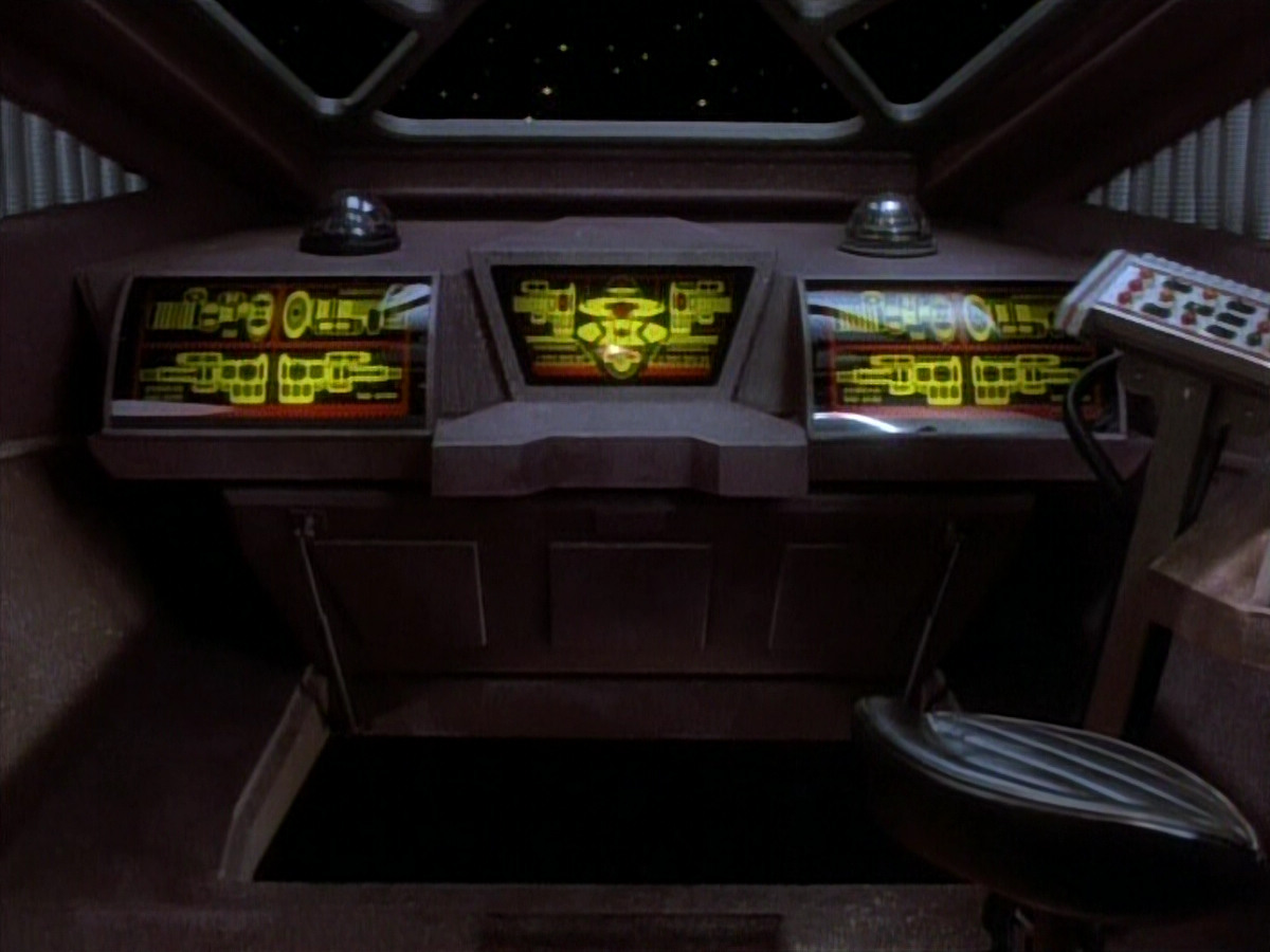 extant_StarTrekDS9_1x06-CaptivePursuitl_01262.jpg