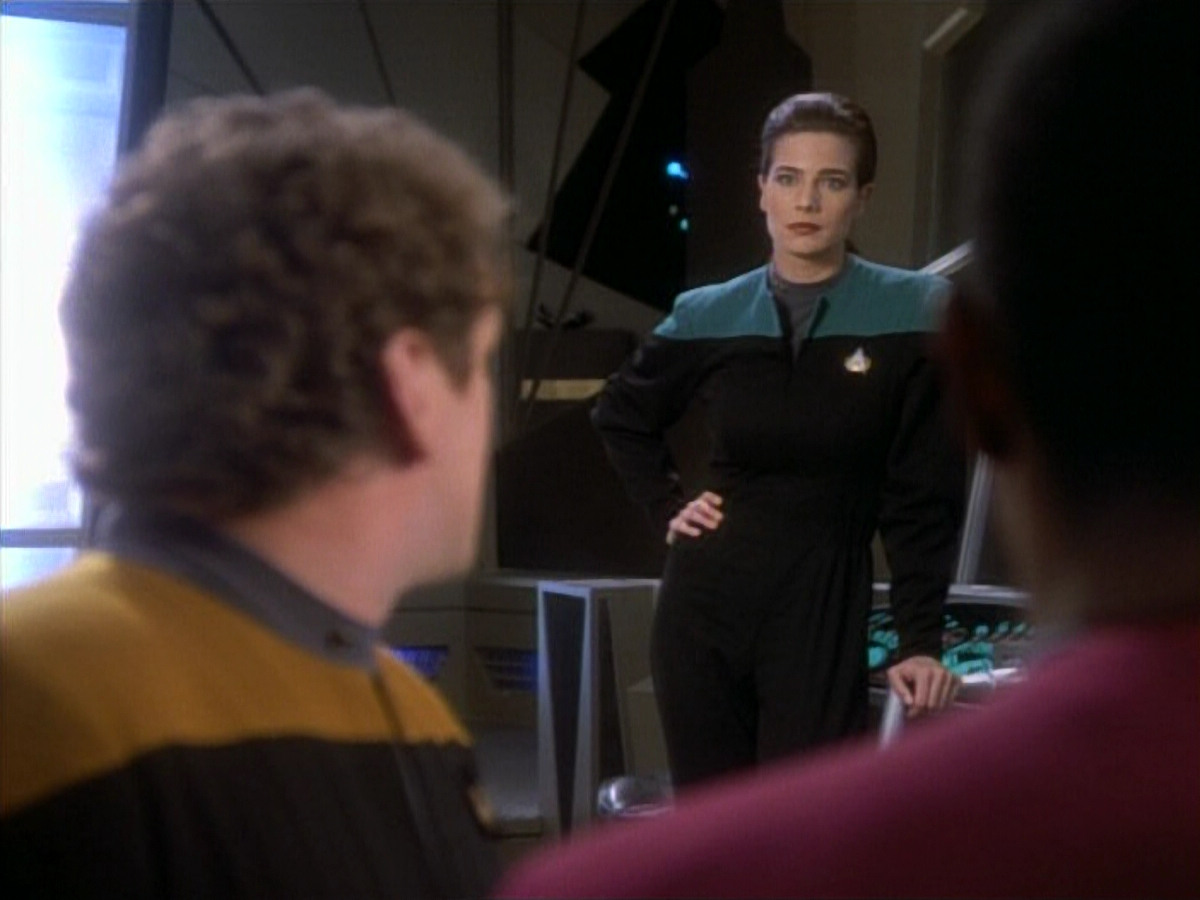 extant_StarTrekDS9_1x06-CaptivePursuitl_01672.jpg