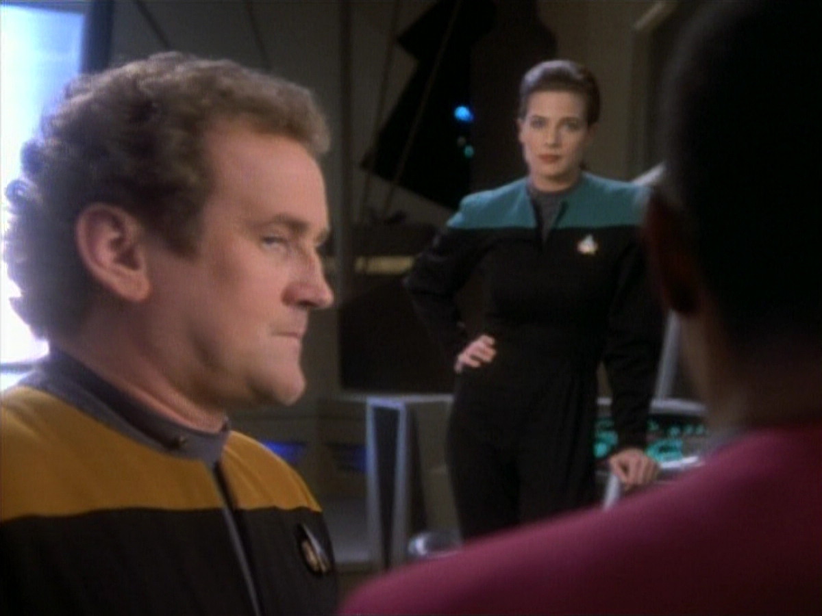 extant_StarTrekDS9_1x06-CaptivePursuitl_01675.jpg