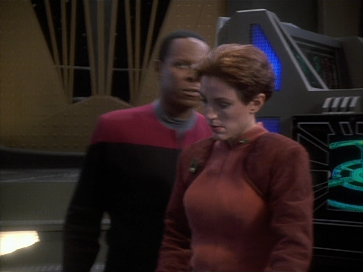 extant_StarTrekDS9_1x06-CaptivePursuitl_02082.jpg