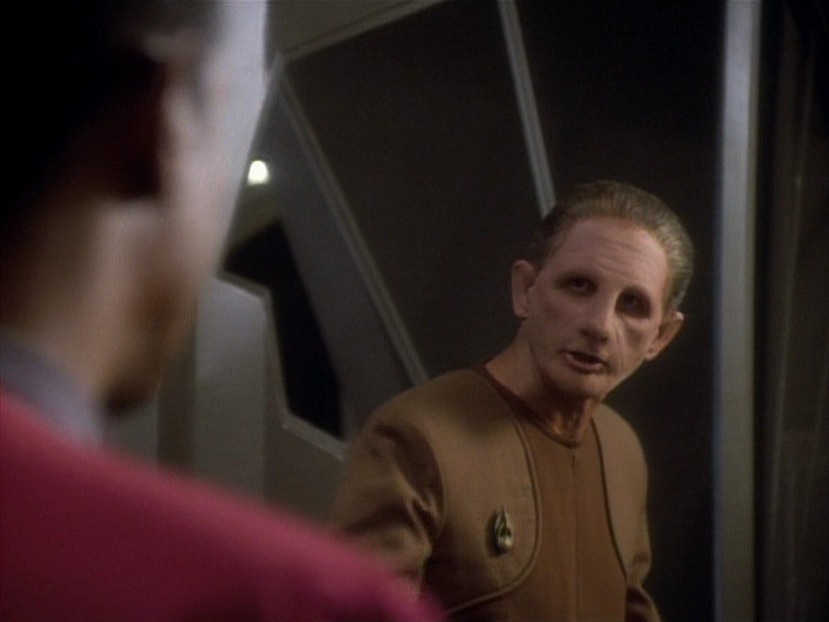 extant_StarTrekDS9_1x06-CaptivePursuitl_03190.jpg