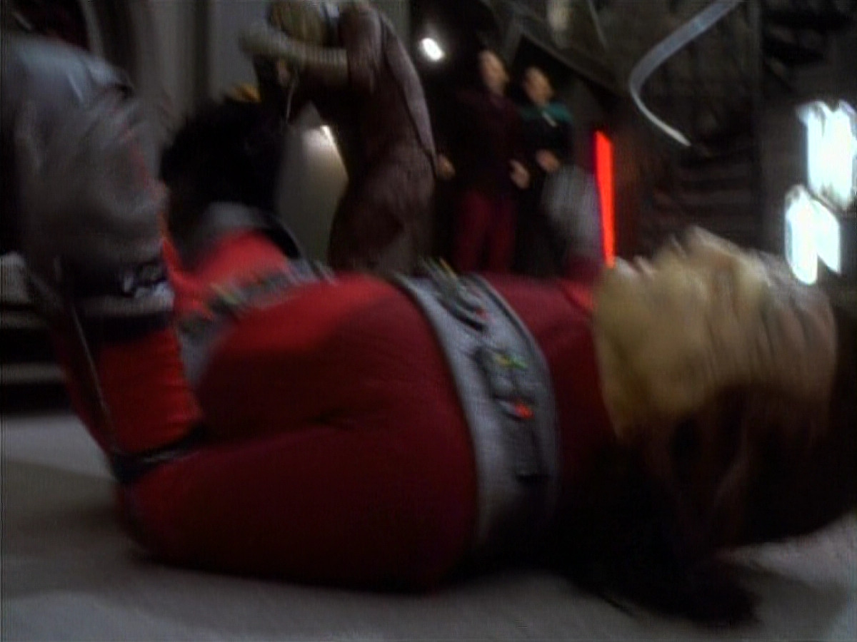extant_StarTrekDS9_1x06-CaptivePursuitl_03222.jpg