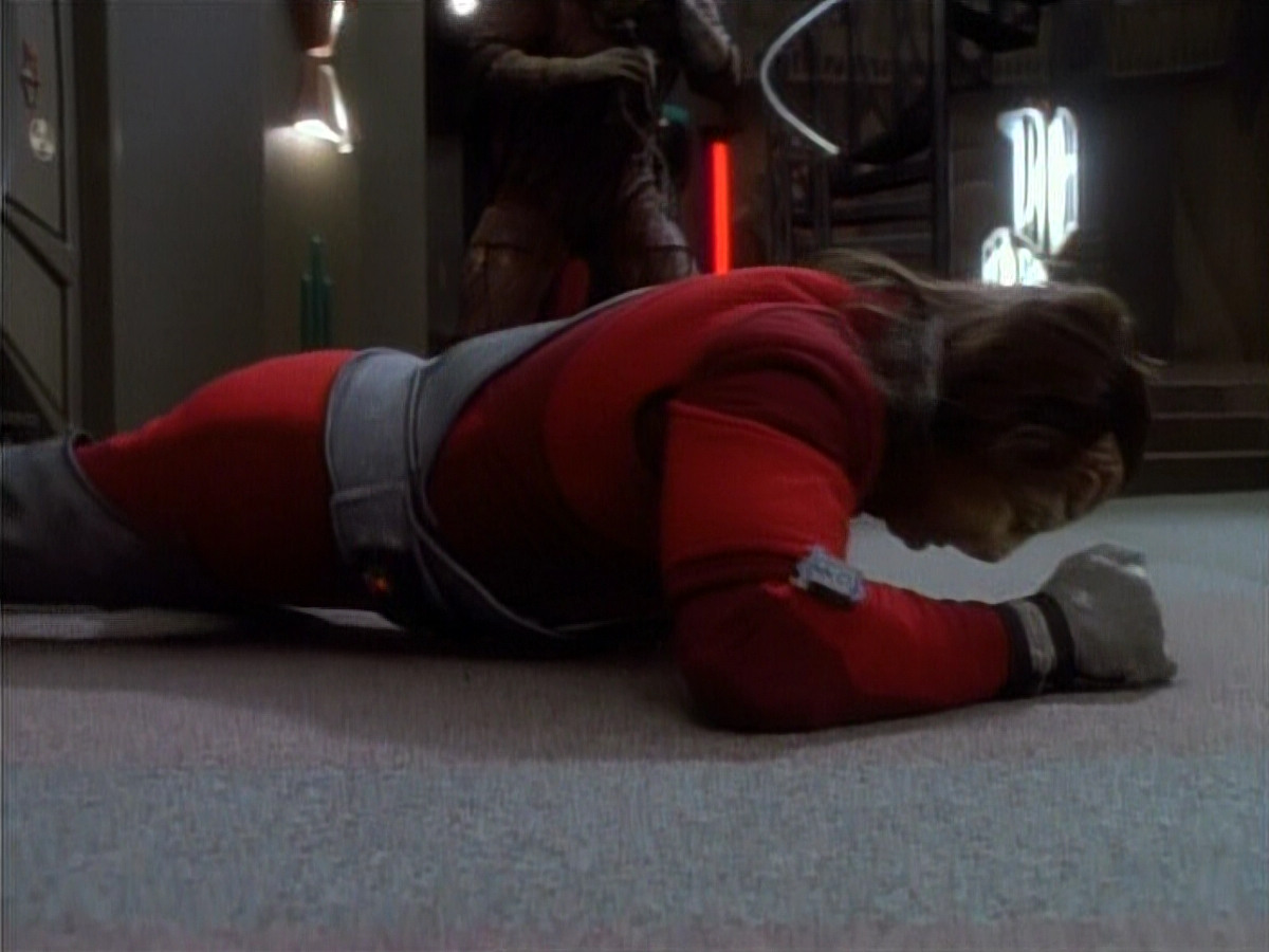 extant_StarTrekDS9_1x06-CaptivePursuitl_03224.jpg