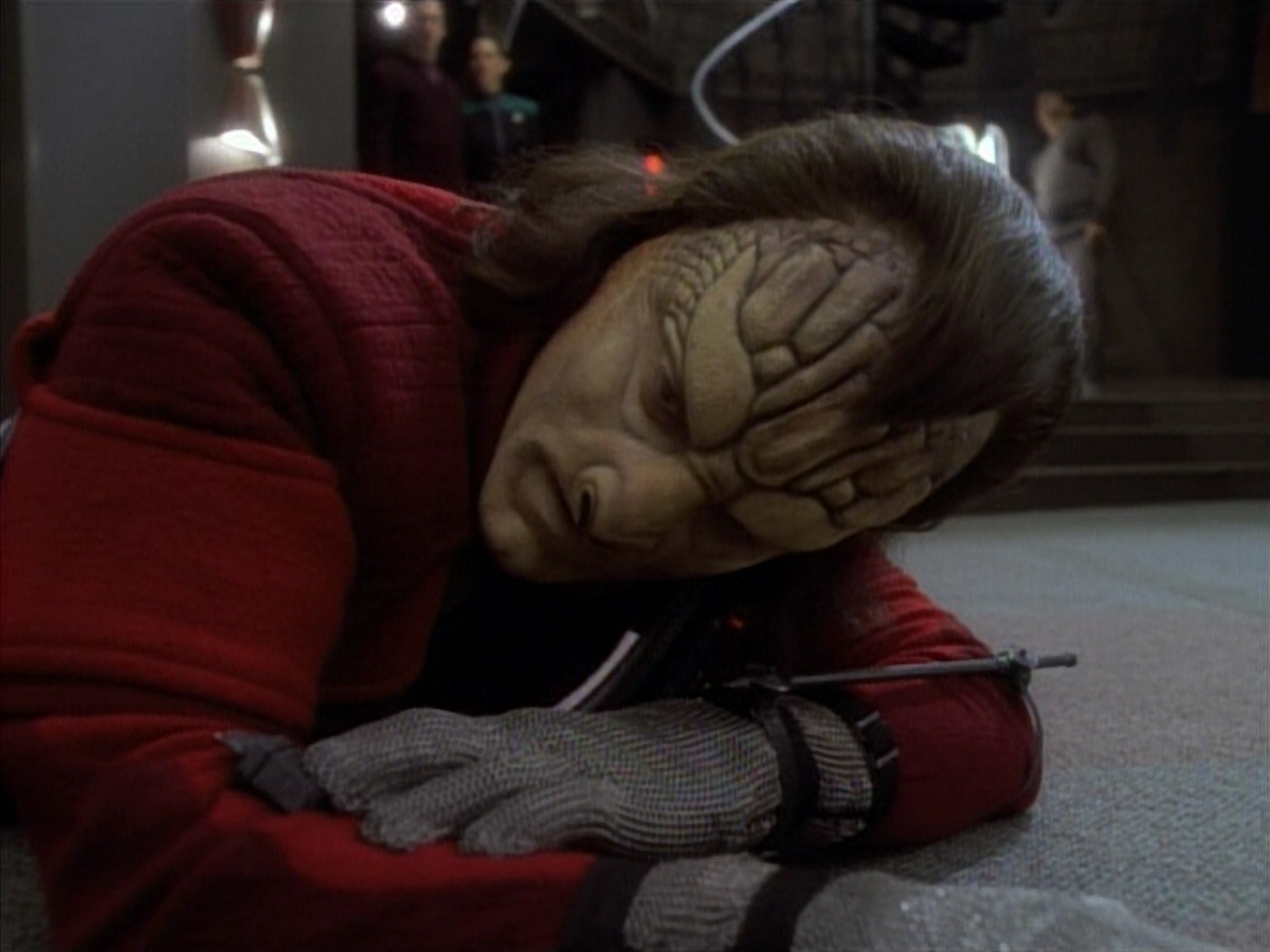 extant_StarTrekDS9_1x06-CaptivePursuitl_03246.jpg