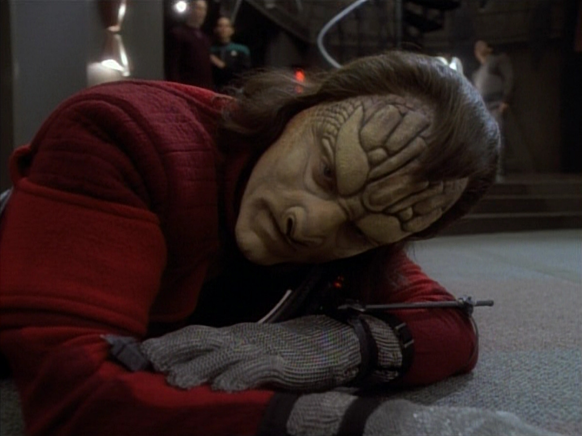 extant_StarTrekDS9_1x06-CaptivePursuitl_03248.jpg