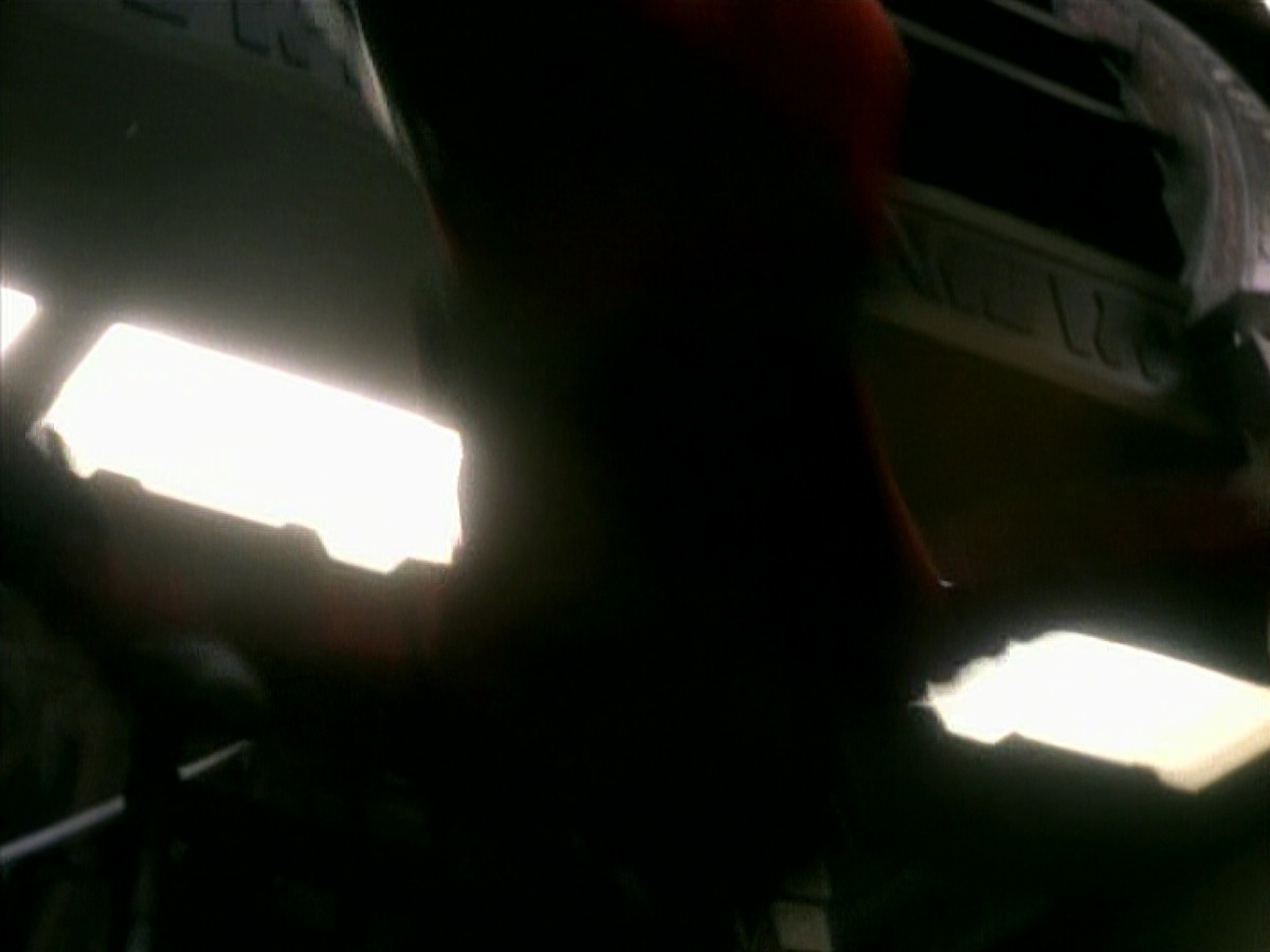 extant_StarTrekDS9_1x06-CaptivePursuitl_03269.jpg
