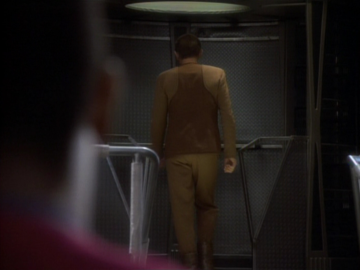 extant_StarTrekDS9_1x06-CaptivePursuitl_03335.jpg