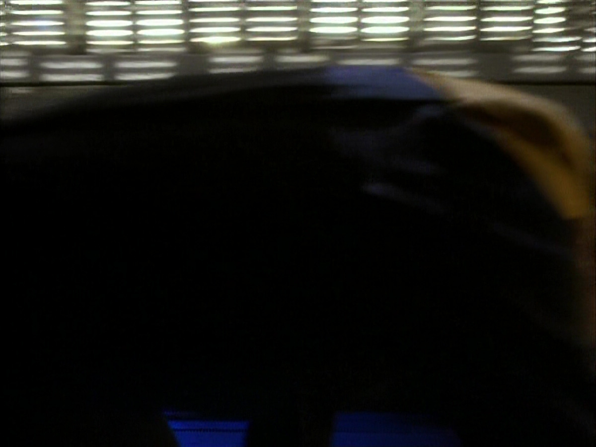 extant_StarTrekDS9_1x06-CaptivePursuitl_03404.jpg