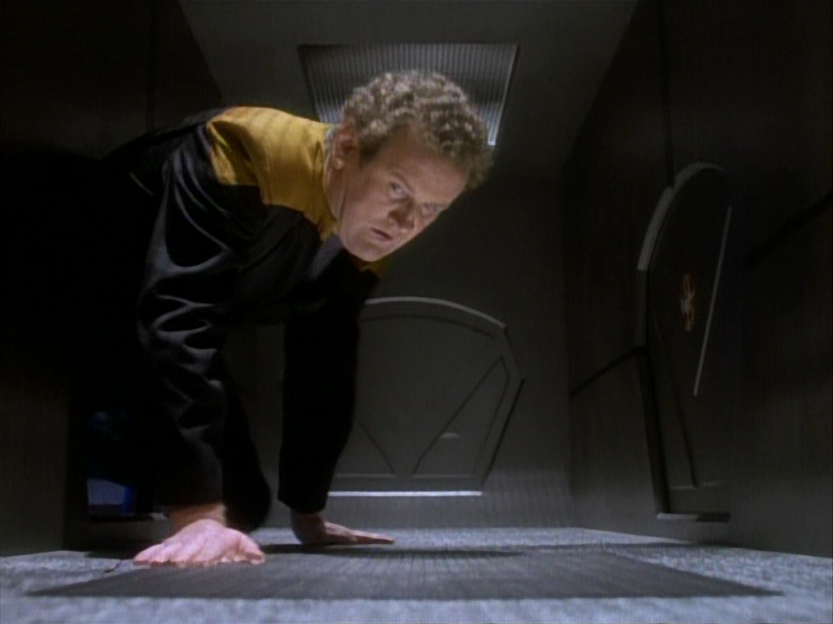 extant_StarTrekDS9_1x06-CaptivePursuitl_03406.jpg