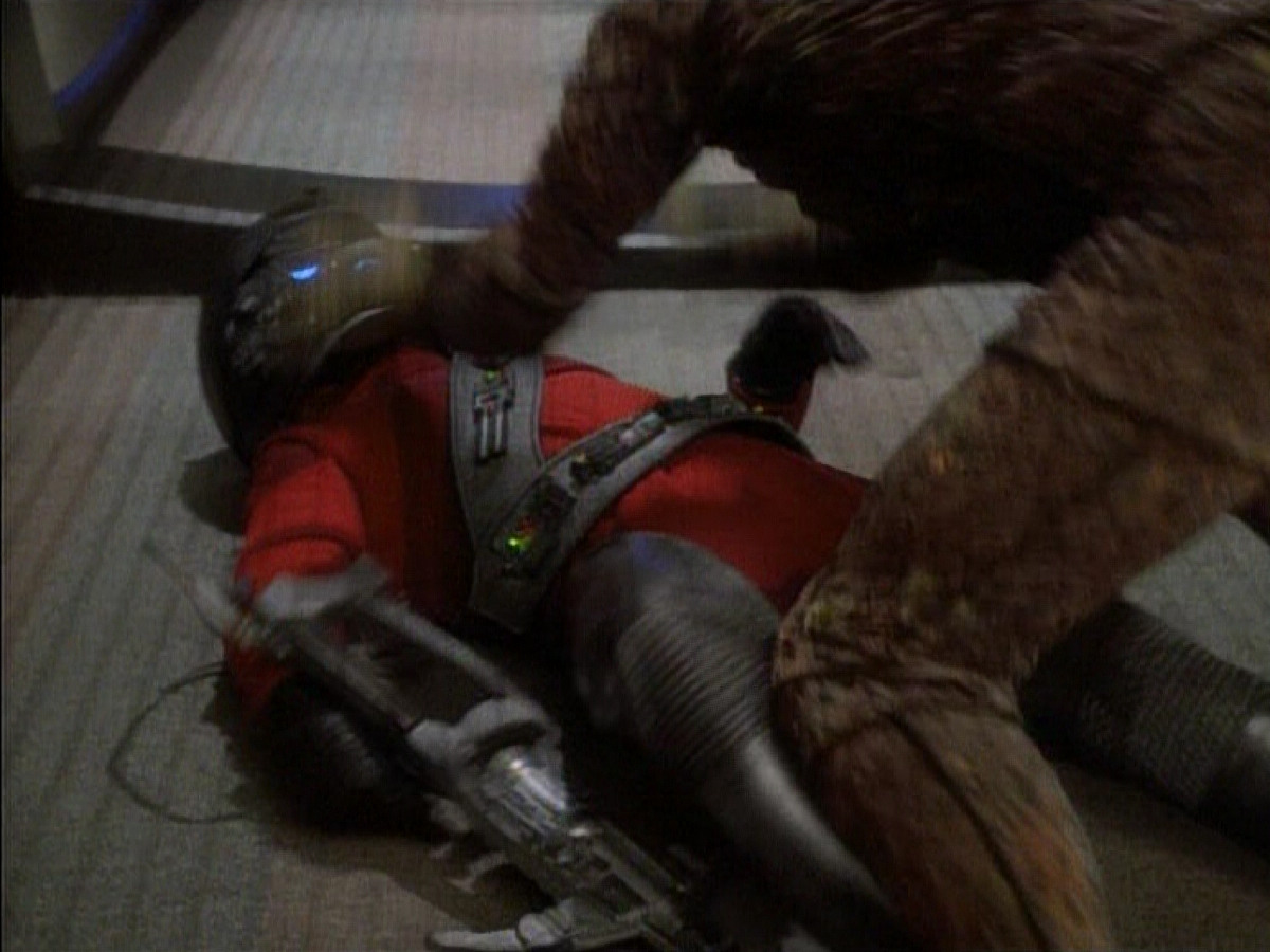 extant_StarTrekDS9_1x06-CaptivePursuitl_03427.jpg