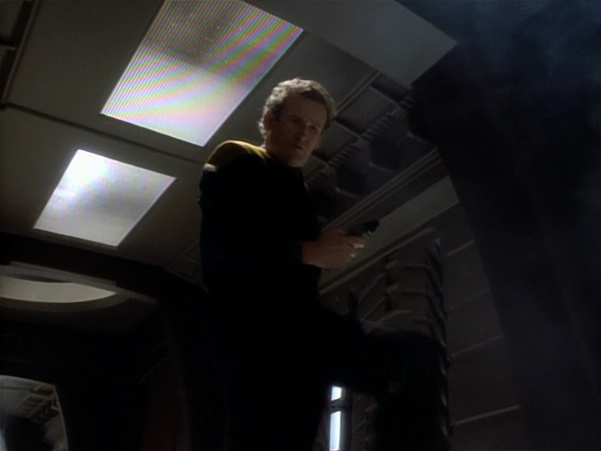 extant_StarTrekDS9_1x06-CaptivePursuitl_03479.jpg