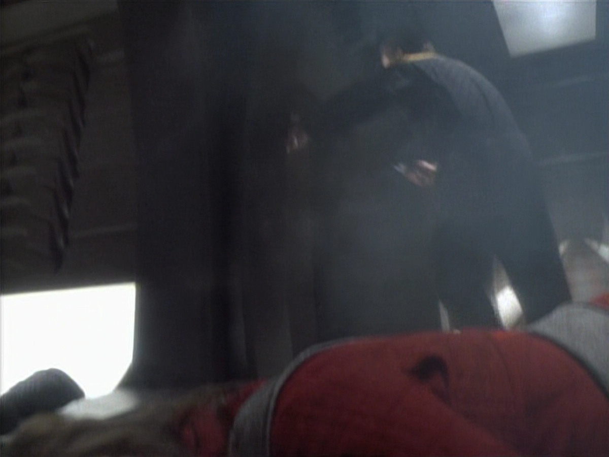extant_StarTrekDS9_1x06-CaptivePursuitl_03485.jpg
