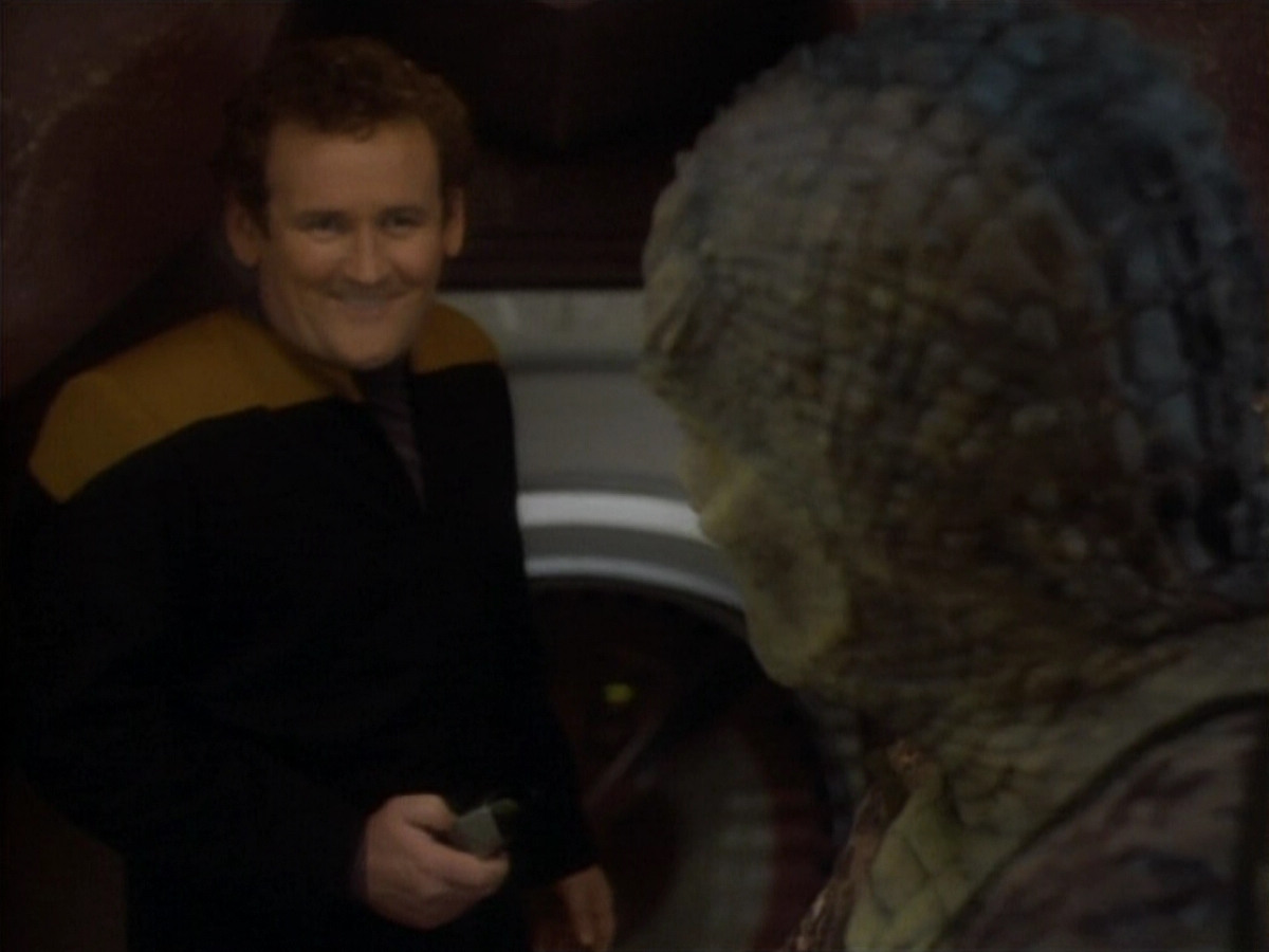 extant_StarTrekDS9_1x06-CaptivePursuitl_03544.jpg
