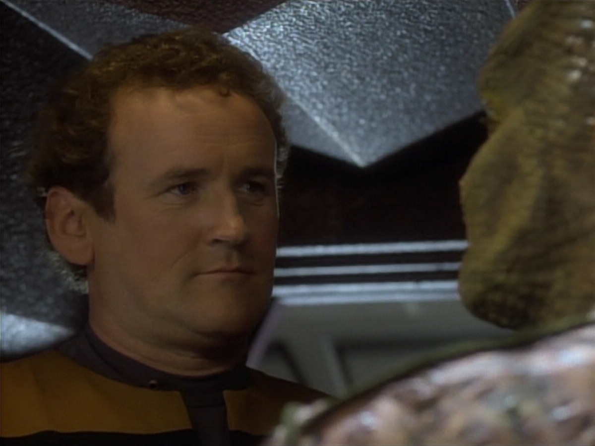extant_StarTrekDS9_1x06-CaptivePursuitl_03582.jpg