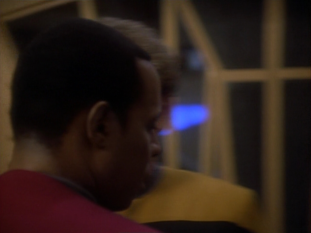 extant_StarTrekDS9_1x06-CaptivePursuitl_03703.jpg