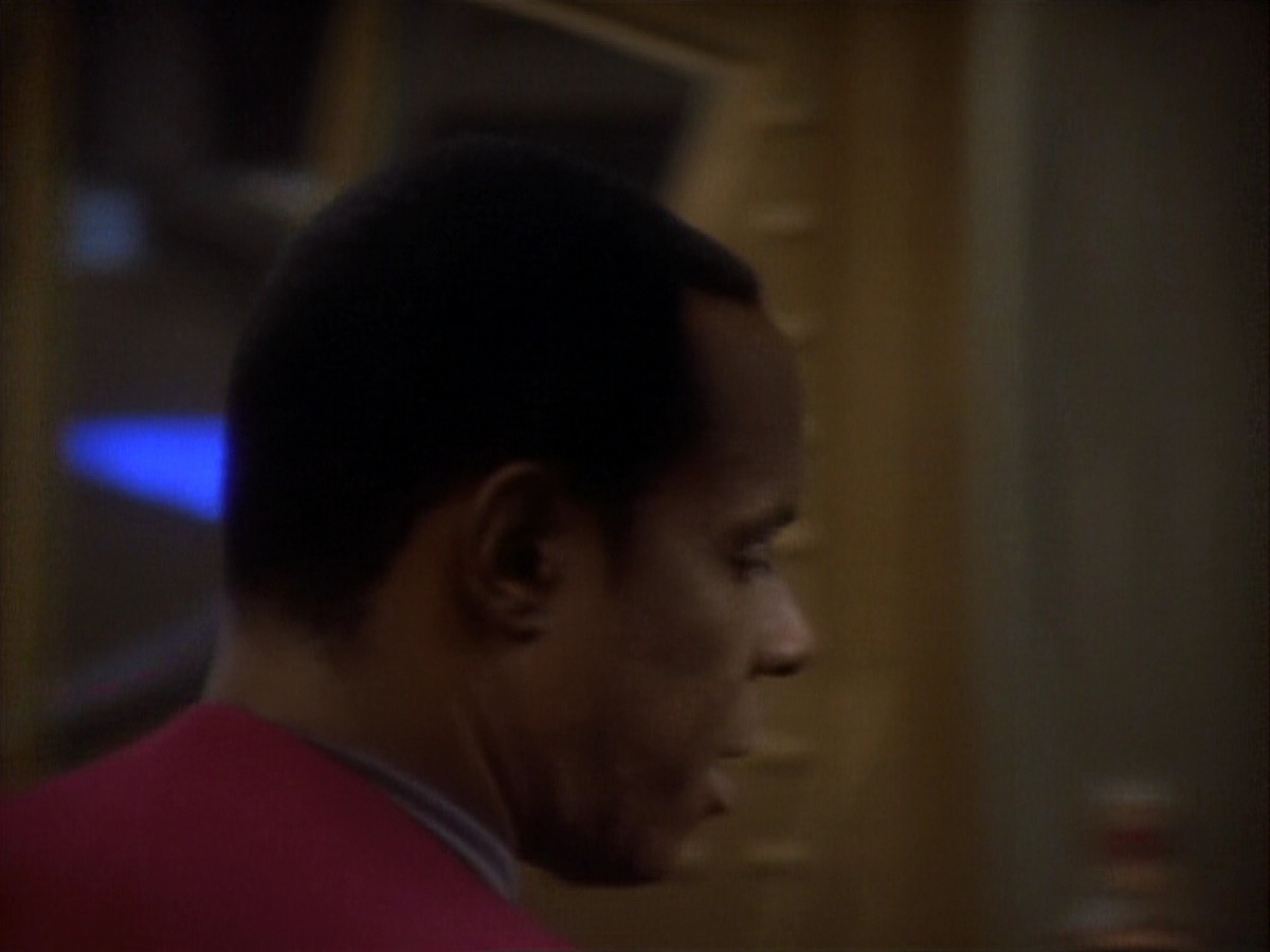 extant_StarTrekDS9_1x06-CaptivePursuitl_03704.jpg
