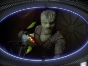 extant_StarTrekDS9_1x06-CaptivePursuitl_00165.jpg