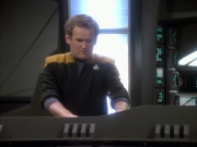 extant_StarTrekDS9_1x06-CaptivePursuitl_00251.jpg
