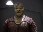 extant_StarTrekDS9_1x06-CaptivePursuitl_01925.jpg