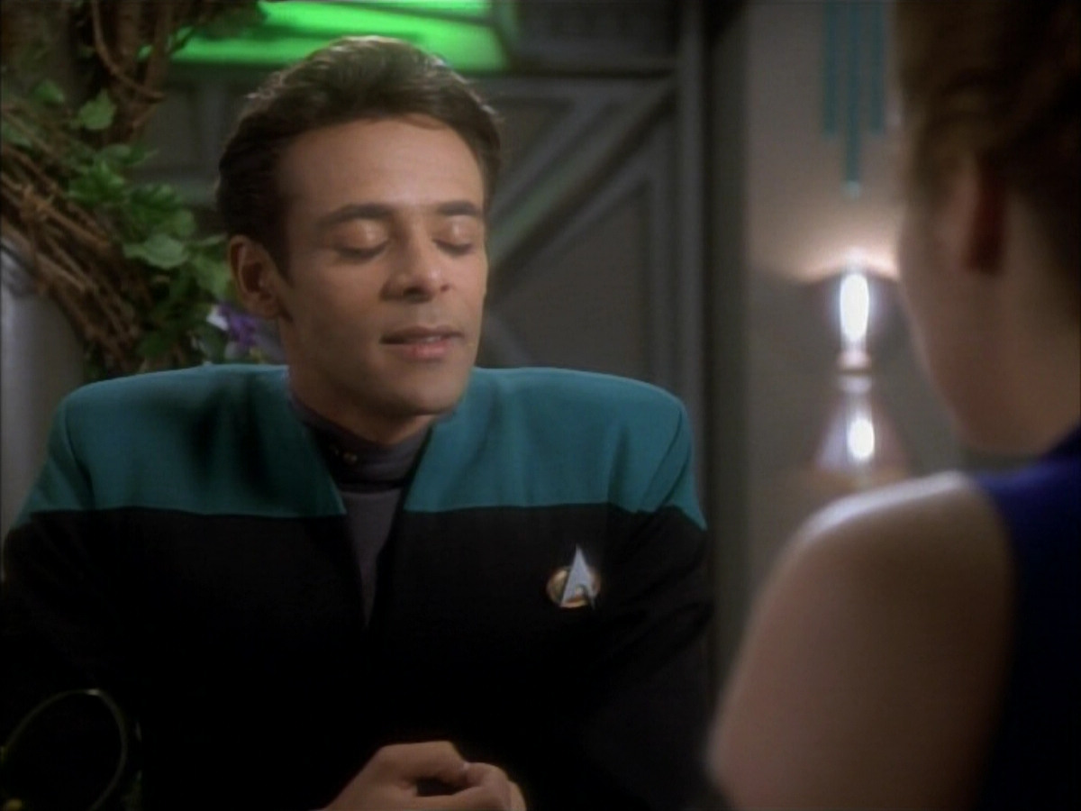 extant_StarTrekDS9_1x07-Q-Less_00044.jpg