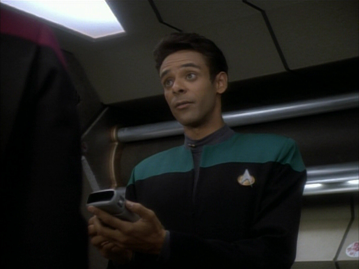 extant_StarTrekDS9_1x07-Q-Less_00174.jpg