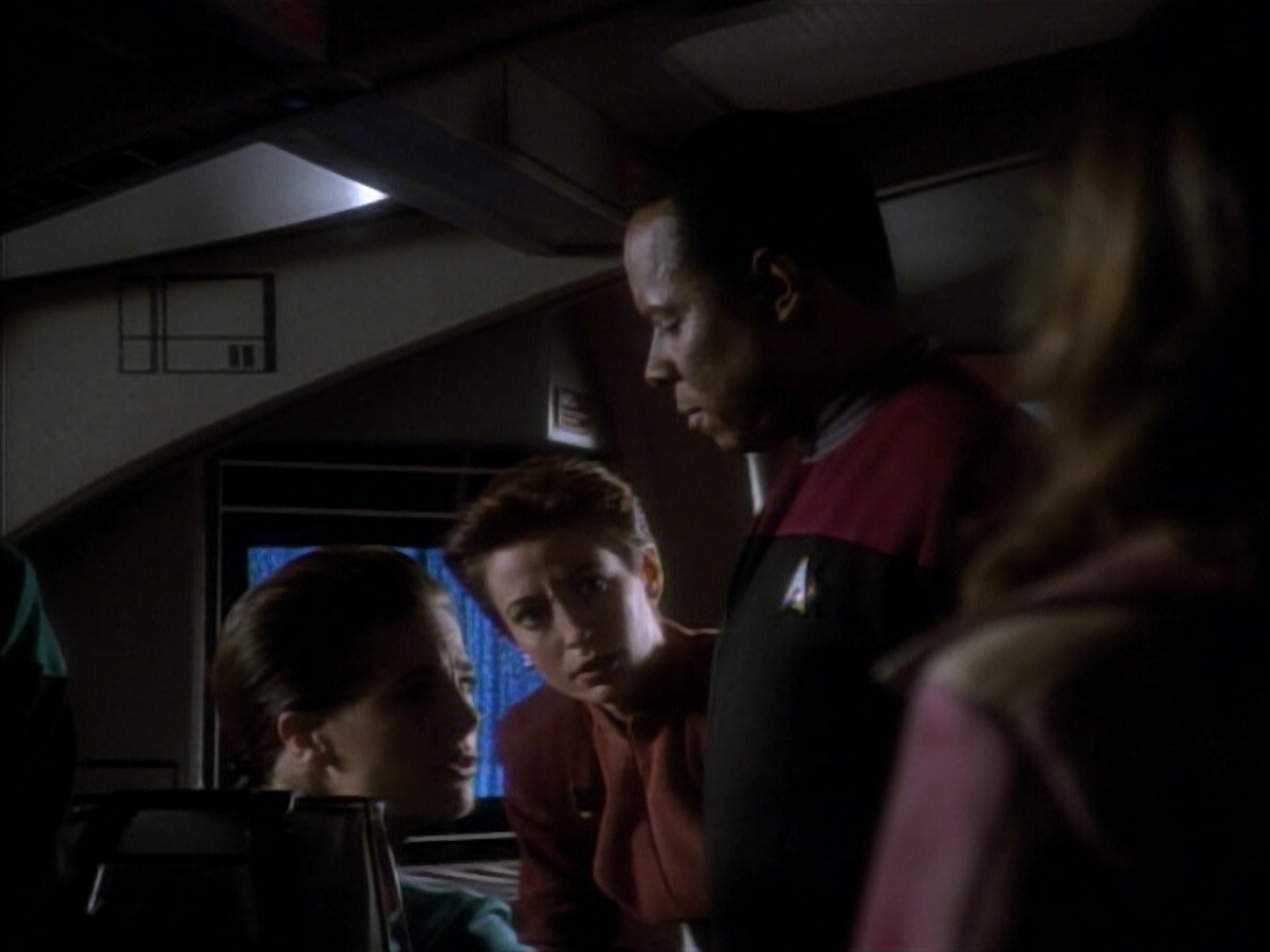 extant_StarTrekDS9_1x07-Q-Less_00243.jpg