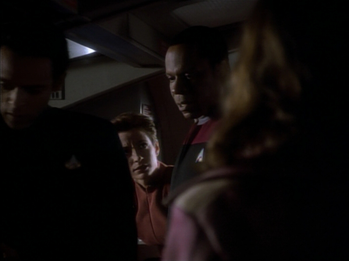 extant_StarTrekDS9_1x07-Q-Less_00248.jpg