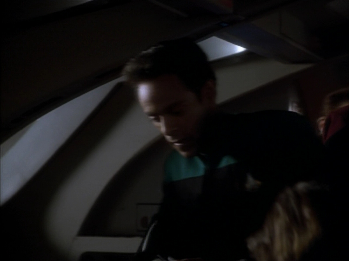 extant_StarTrekDS9_1x07-Q-Less_00252.jpg