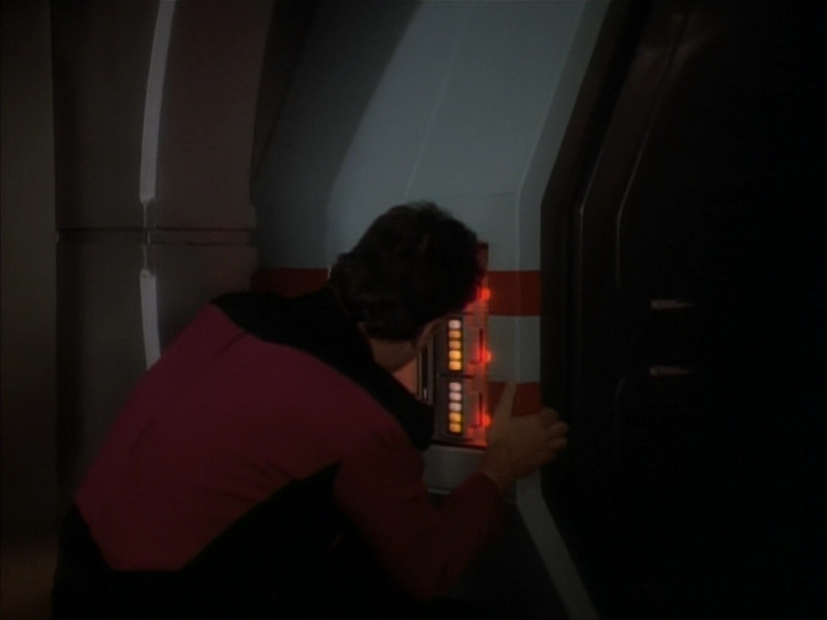 extant_StarTrekDS9_1x07-Q-Less_00277.jpg