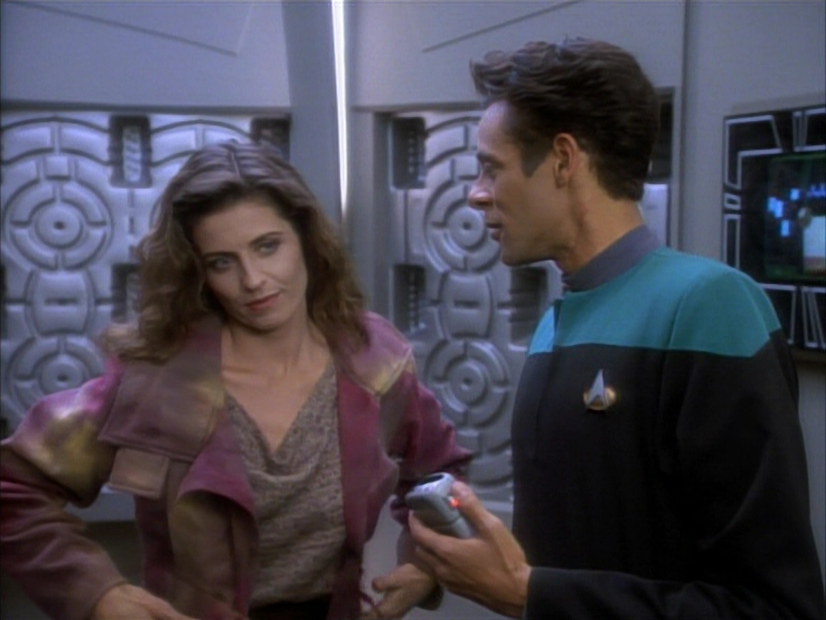 extant_StarTrekDS9_1x07-Q-Less_00496.jpg