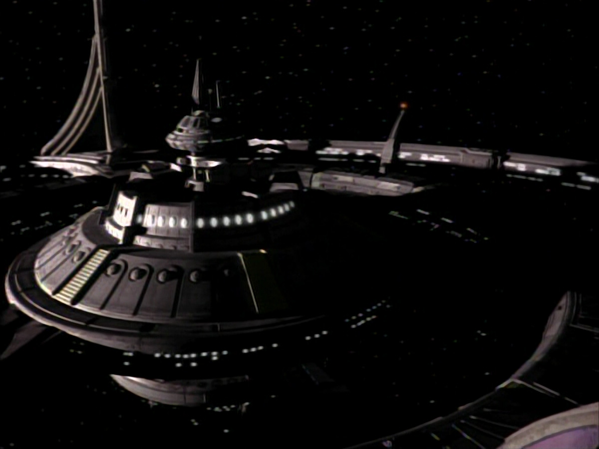 extant_StarTrekDS9_1x07-Q-Less_00588.jpg